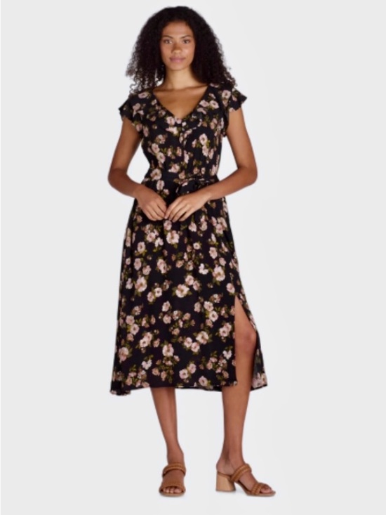 Time and Tru Dresses & Skirts - Time and Tru Black Floral Midi Dress with V-Neck